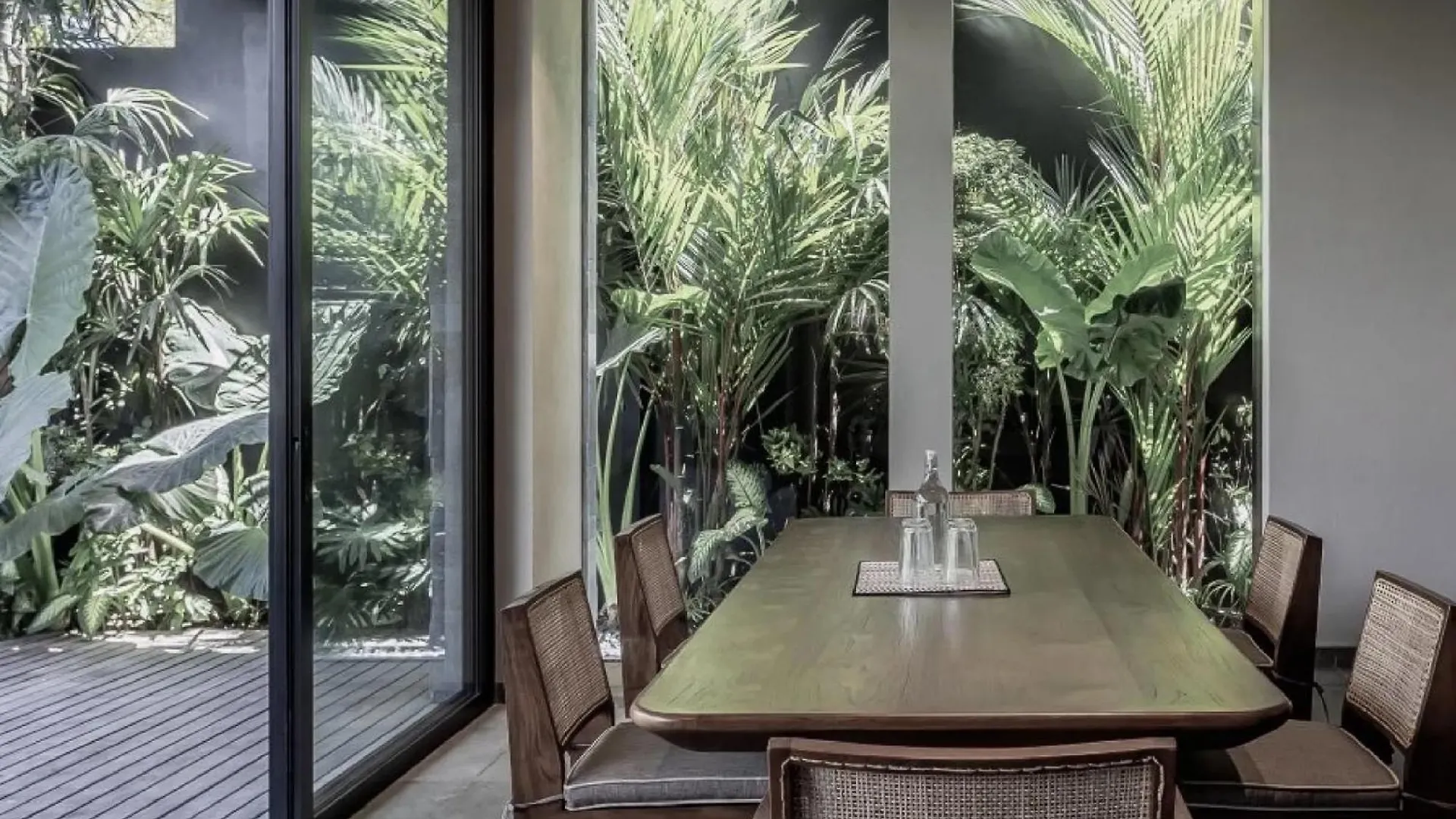 Black Villas Canggu Beach By Oxo  Canggu (Bali)
